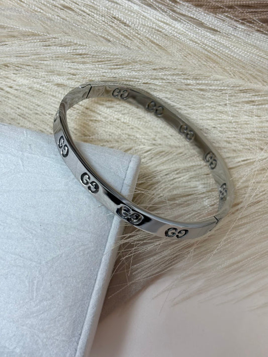 G Indented Bracelet