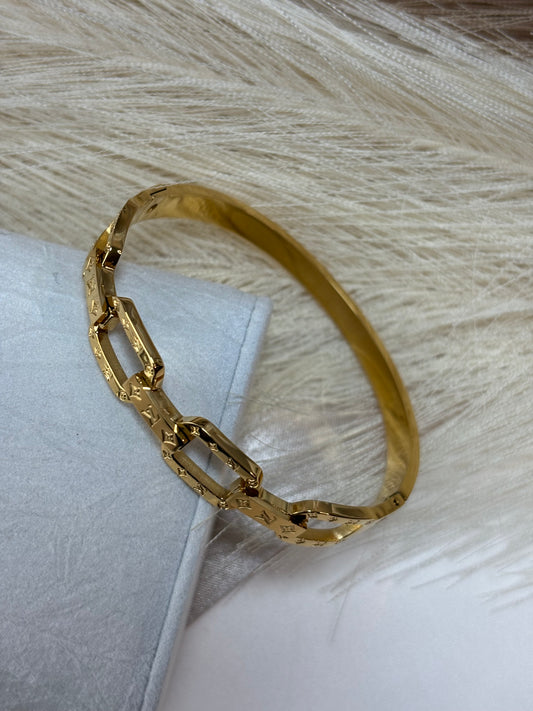 Intertwined Gold Bracelet